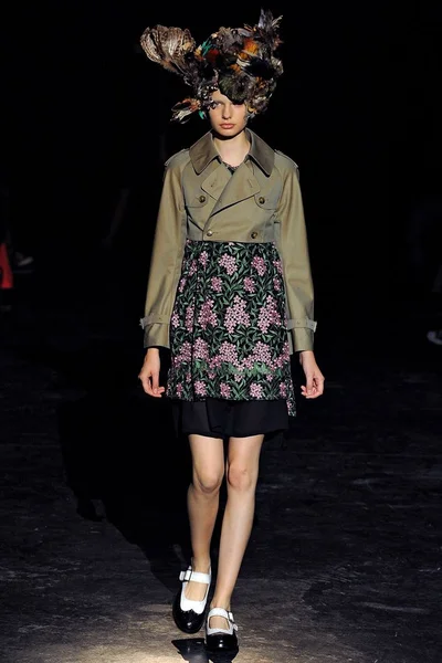 Look 28